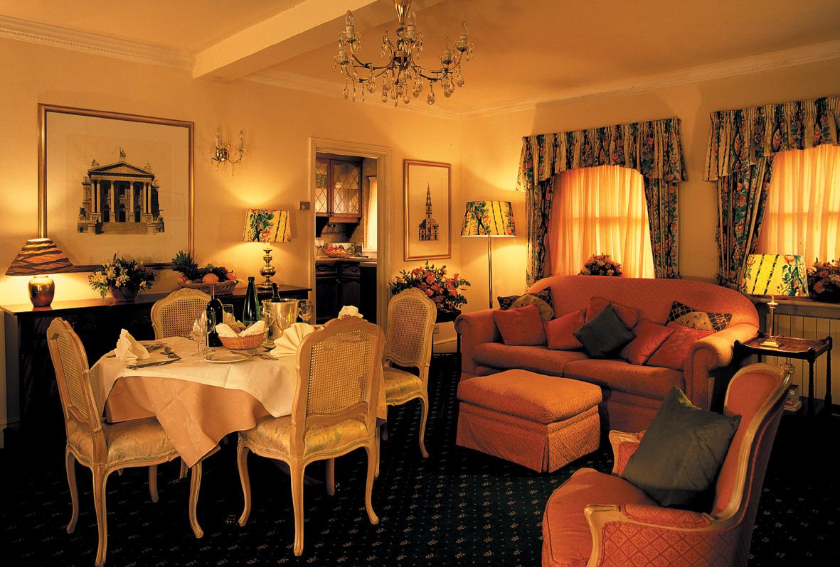 John Howard Hotel London Room photo